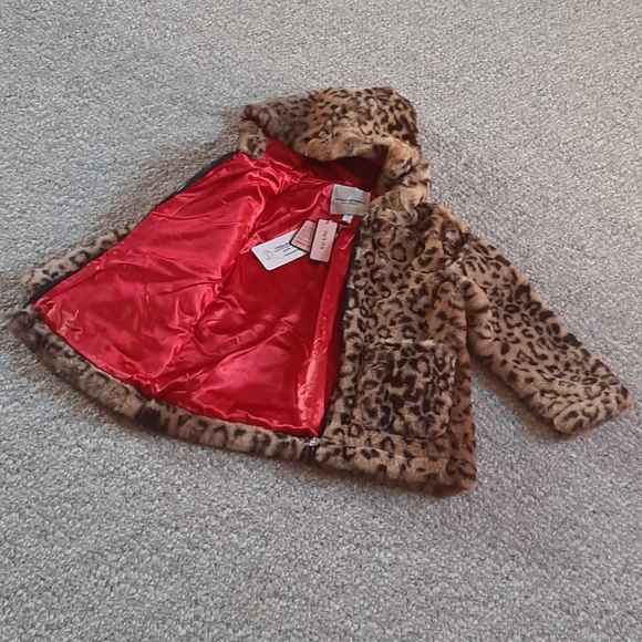 New Girls' Faux Fur Leopard Hooded Zip-Up Coat. - Picture 8 of 12